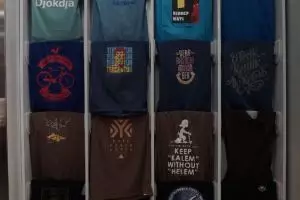 Keren, 25 tahun Dagadu Djokdja masih tetap eksis