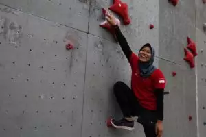 Aries Susanti, atlet panjat tebing putri tercepat dunia