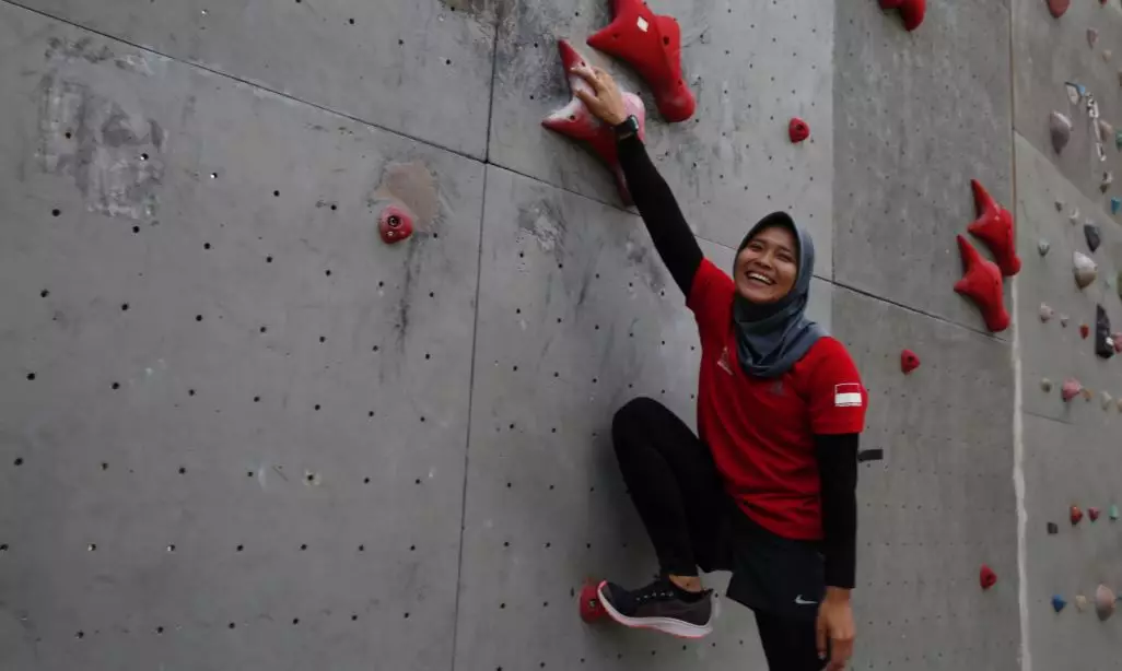 Aries Susanti, atlet panjat tebing putri tercepat dunia