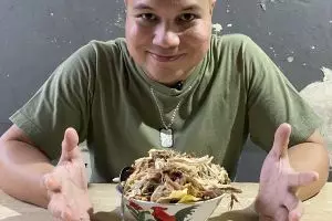 JALAN MAKAN BUBUR AYAM JADUL THE LEGEND, makan ayam pakai bubur