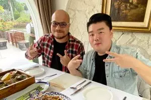 Jalan Makan Dion, makan cantik khas Mediterania di pinggir danau