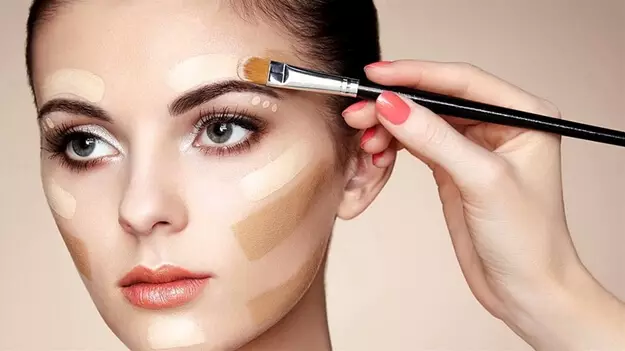 Cara makeup untuk kulit berjerawat agar terlihat mulus Istimewa