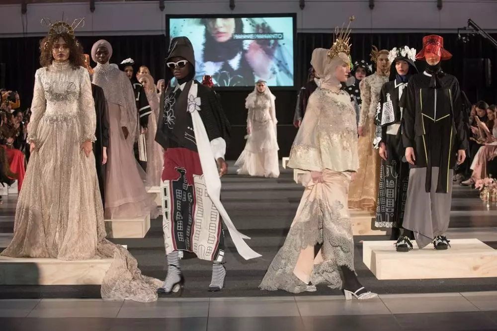 Keseruan AMFW © 2019 brilio.net Keseruan AMFW © 2019 brilio.net