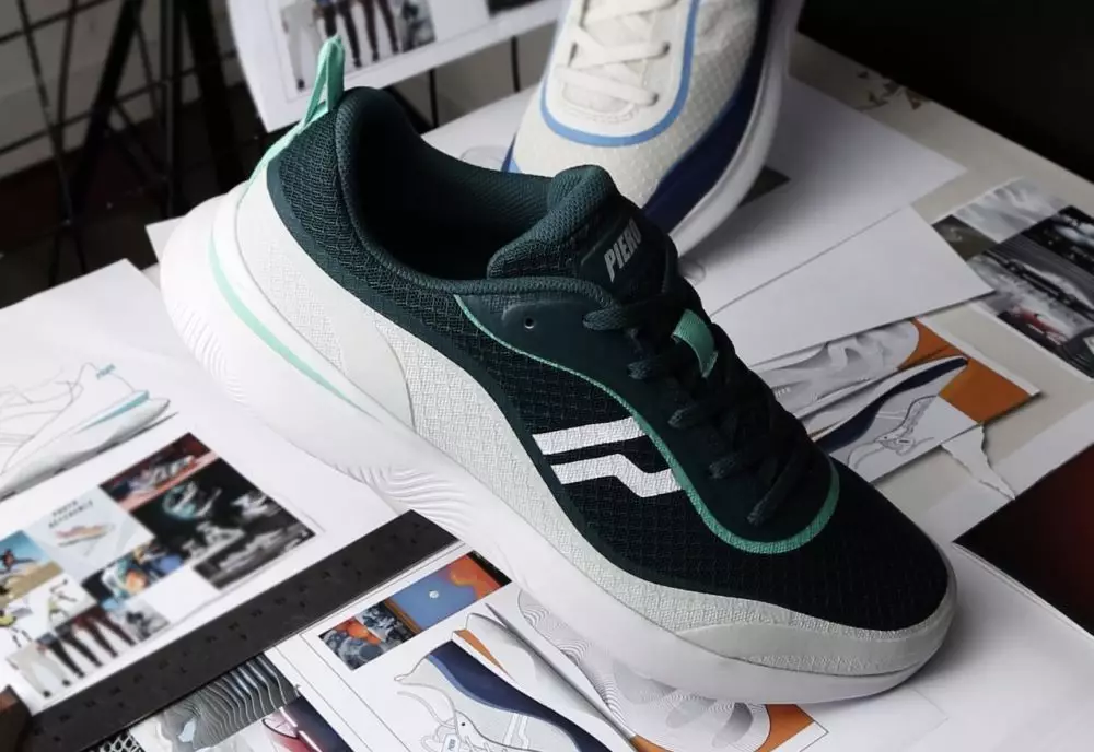 Piero Sneakers © 2020 brilio.net