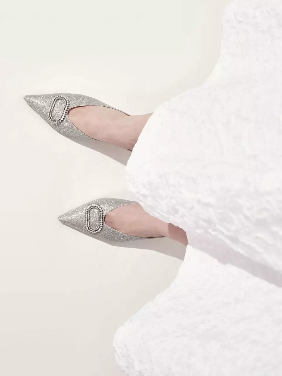 Item fashion yang bantu kamu tampil fashionable saat musim panas © 2020 brilio.net Item fashion yang bantu kamu tampil fashionable saat musim panas © 2020 brilio.net