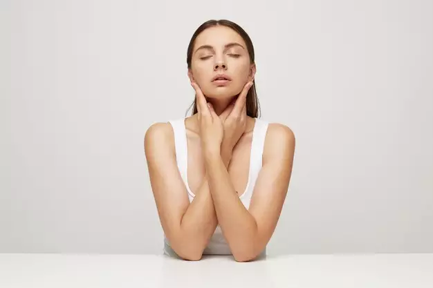 putih telur untuk kecantikan © freepik.com putih telur untuk kecantikan © freepik.com