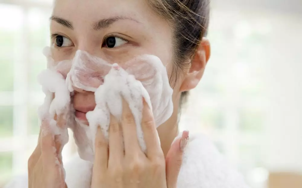 5 Tips merawat kulit © 2020 brilio.net 5 Tips merawat kulit © 2020 brilio.net