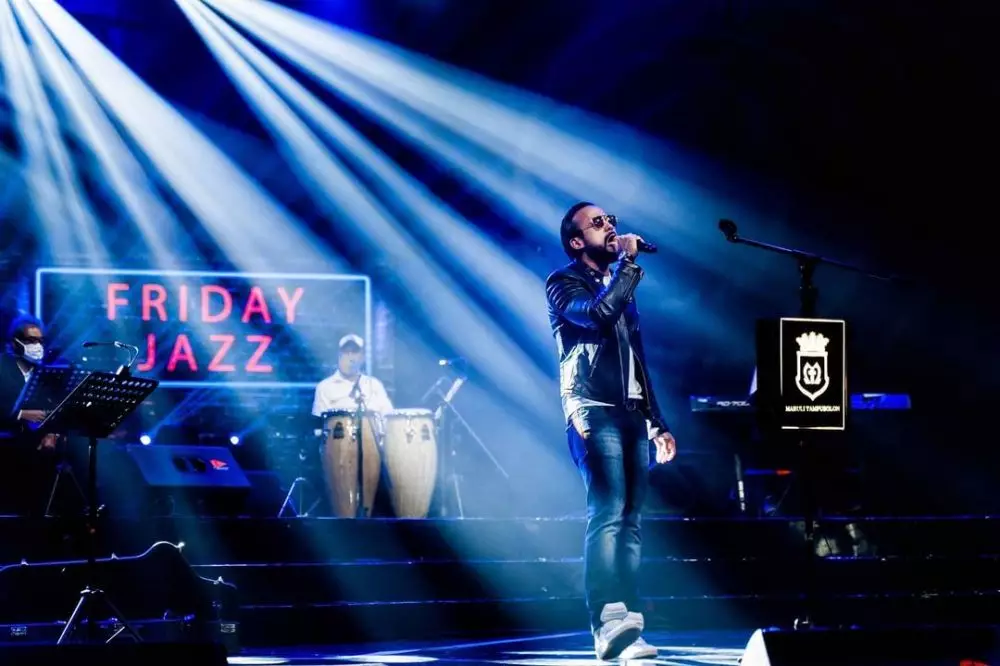 wajah maruli di times square © Instagram