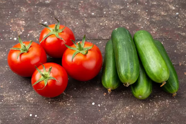 Bahan pembuat toner alami © freepik.com