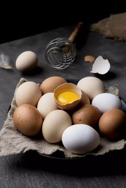 Cara membuat masker dari kopi dan putih telur freepik.com