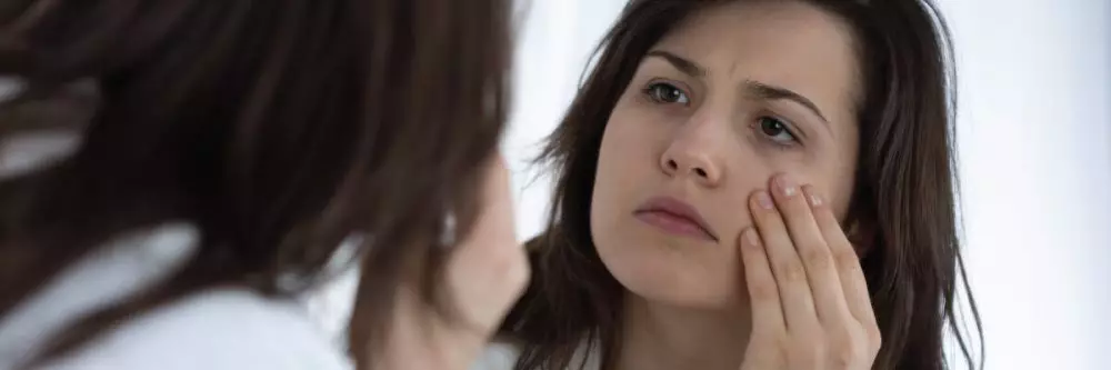 Tips memilih skincare © 2021 brilio.net Tips memilih skincare © 2021 brilio.net