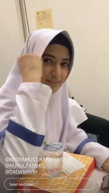 Potret Nadya Mustika saat sekolah © 2021 brilio.net