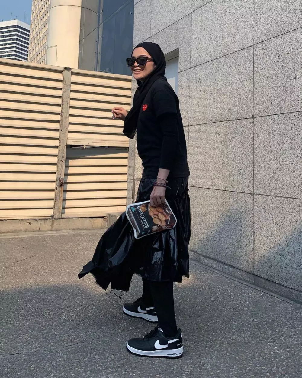 10 Gaya hijab hypebeast Sivia Azizah, mana favoritmu? berbagai sumber
