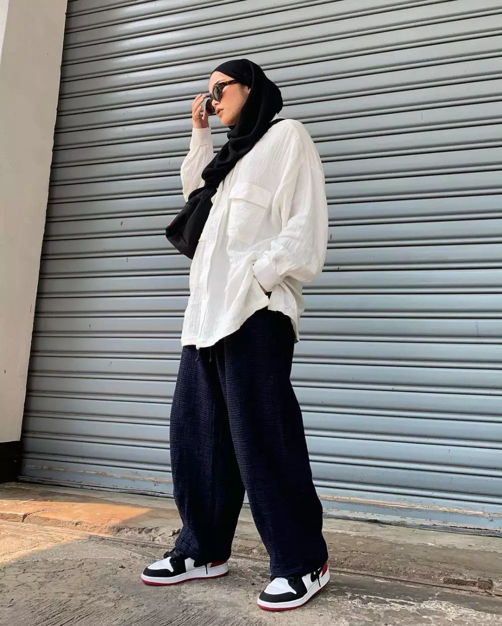 10 Gaya hijab hypebeast Sivia Azizah, mana favoritmu? berbagai sumber