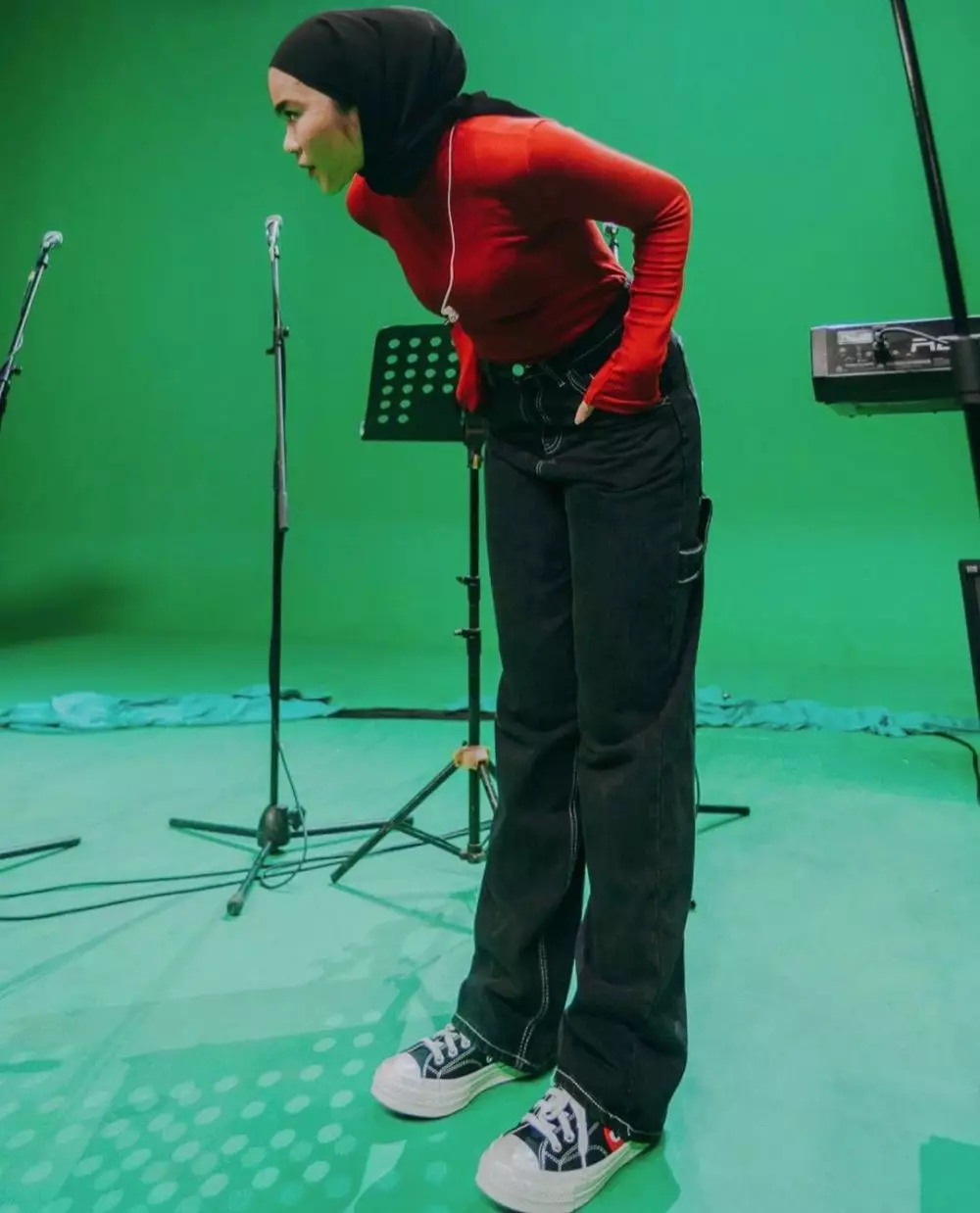 10 Gaya hijab hypebeast Sivia Azizah, mana favoritmu? berbagai sumber