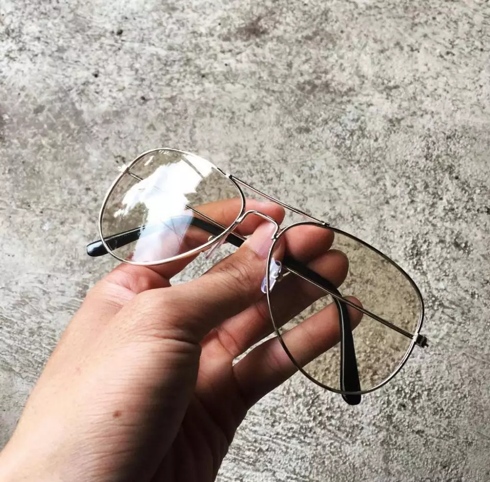 Model kacamata untuk wajah bulat Instagram