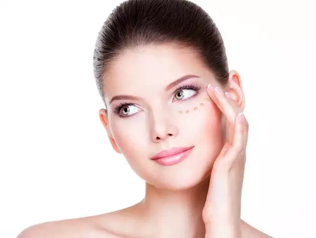 Cara menggunakan skincare freepik