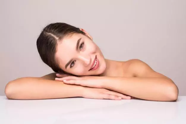 Manfaat peeling serum MS Glow ©  Manfaat peeling serum MS Glow ©