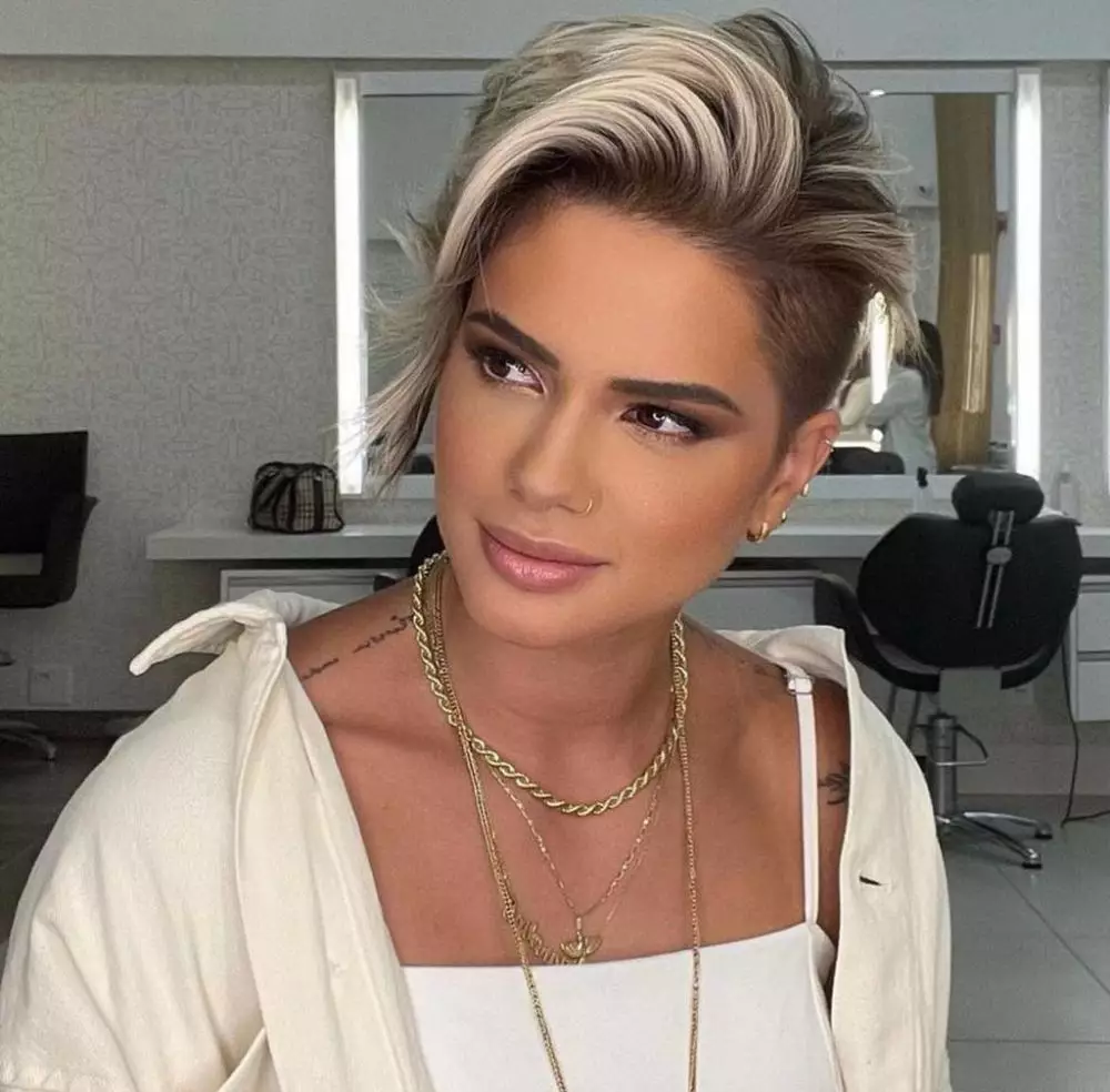 Model rambut pendek wanita berbagai sumber