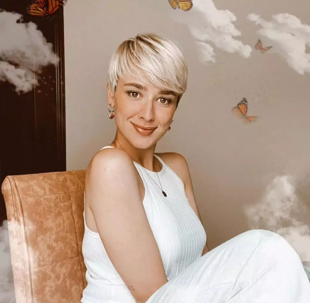 Model rambut pendek wanita berbagai sumber