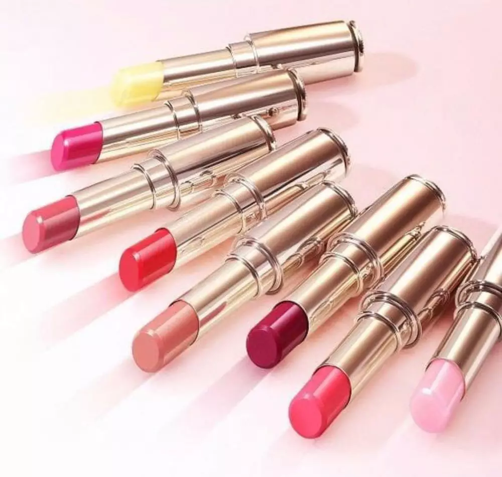 lip serum untuk mencerahkan dan melembapkan bibir ©  lip serum untuk mencerahkan dan melembapkan bibir ©