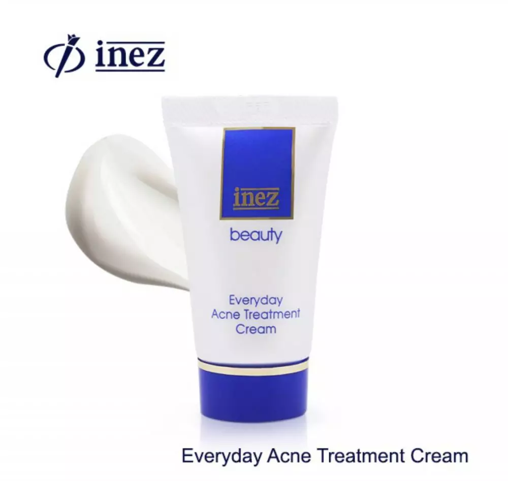 Pelembap wajah unruk kulit berjerawat © Pelembap wajah unruk kulit berjerawat ©