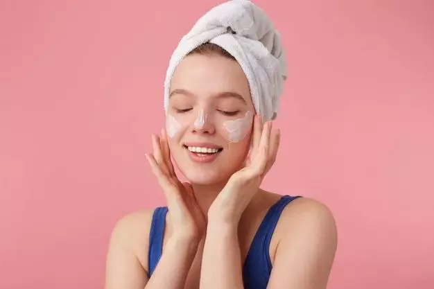 Skincare routine untuk kulit bruntusan ©  Skincare routine untuk kulit bruntusan ©