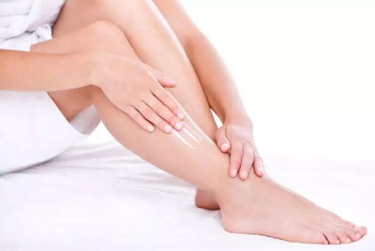 Perbedaan body lotion dan body serum   © 2022 berbagai sumber  Perbedaan body lotion dan body serum   © 2022 berbagai sumber