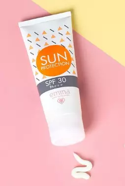 7 Urutan pemakaian skincare Emina Instagram