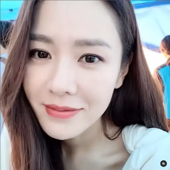 <img style= <img style=