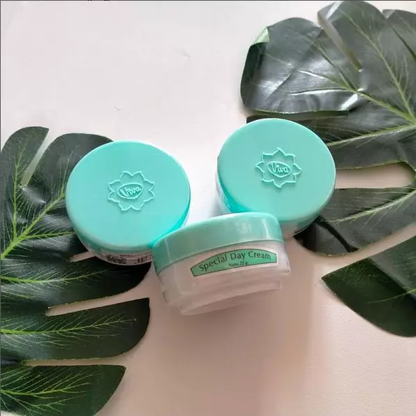 Urutan pemakaian skincare Viva Berbagai sumber  Urutan pemakaian skincare Viva Berbagai sumber