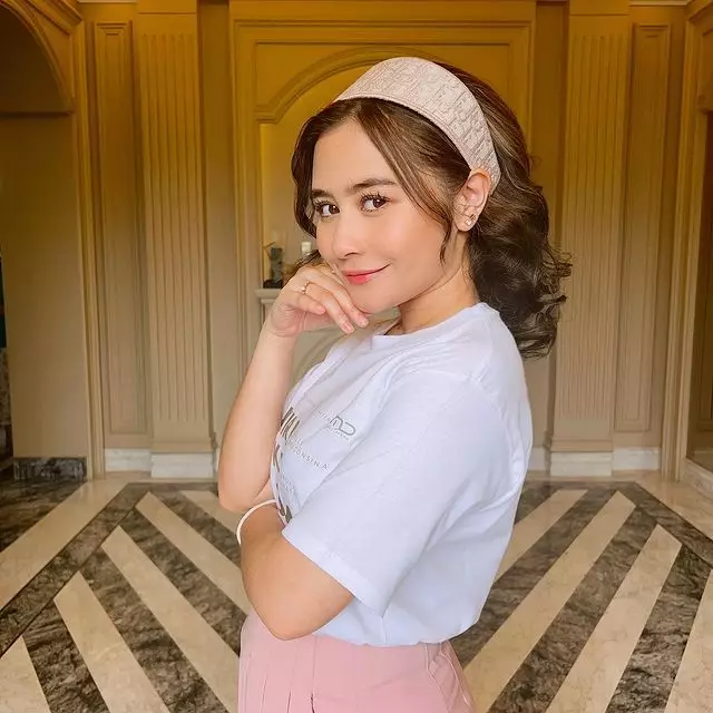 Rahasia wajah glowing Prilly Latuconsina Instagram Rahasia wajah glowing Prilly Latuconsina Instagram