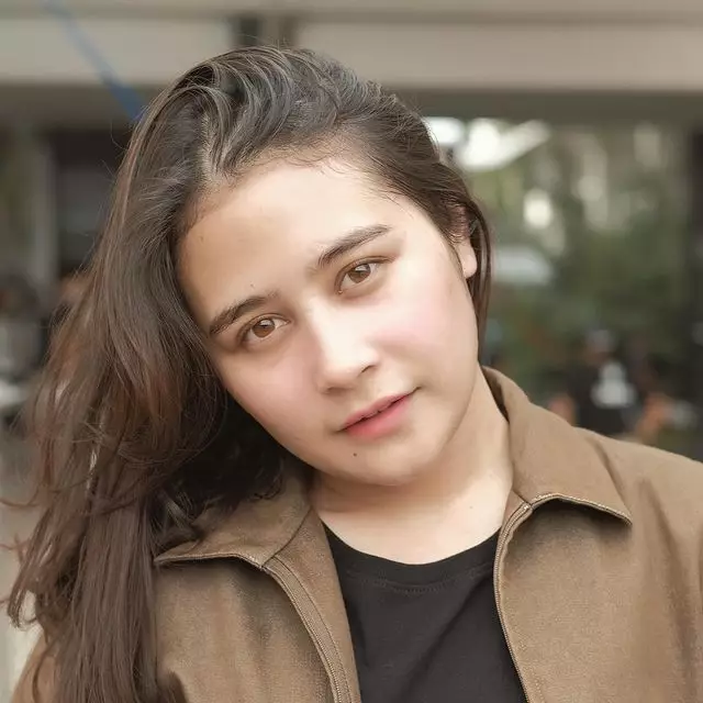 Rahasia wajah glowing Prilly Latuconsina Instagram Rahasia wajah glowing Prilly Latuconsina Instagram