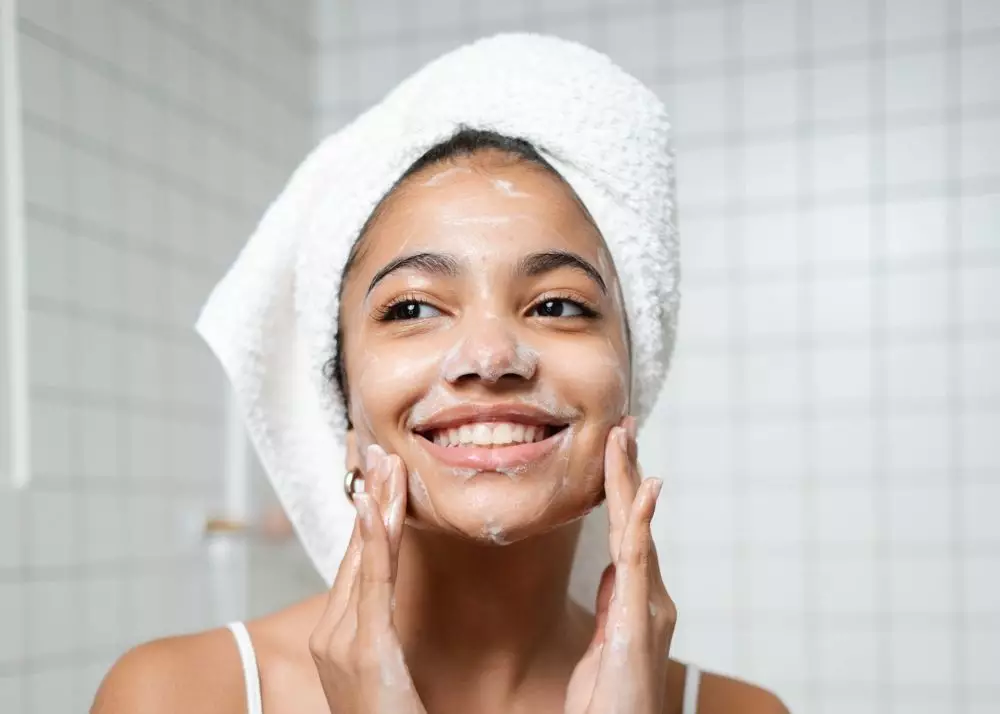 5 Cara menetralkan wajah sebelum ganti skincare berbagai sumber 5 Cara menetralkan wajah sebelum ganti skincare berbagai sumber