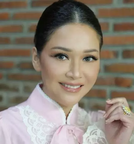 4 Rahasia wajah awet muda Maia Estianty Instagram