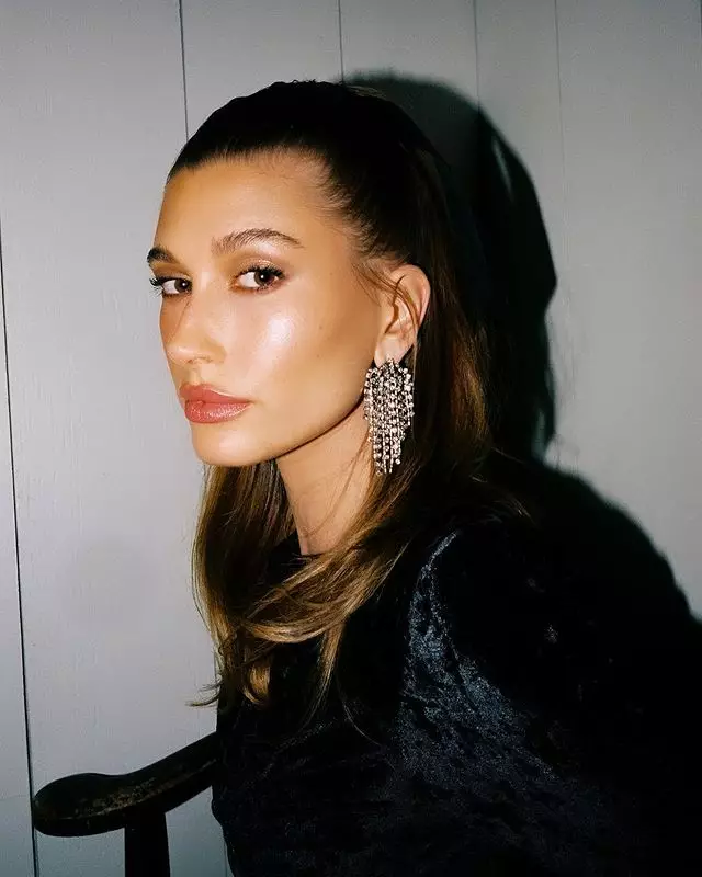 Rahasia kecantikan kulit Hailey Bieber Instagram