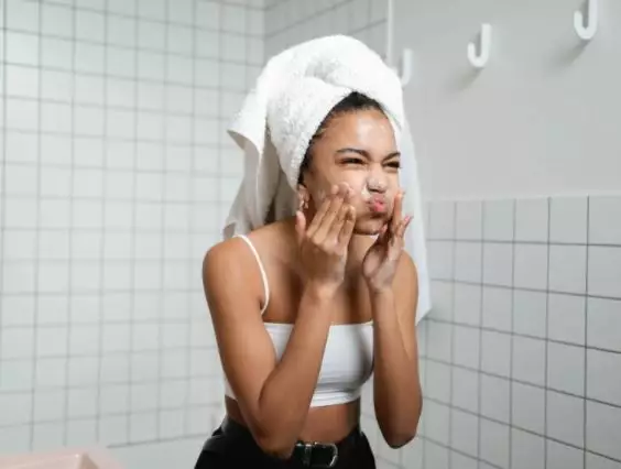 Mengenal milia pada wajah dan 7 cara mengatasinya Berbagai sumber Mengenal milia pada wajah dan 7 cara mengatasinya Berbagai sumber