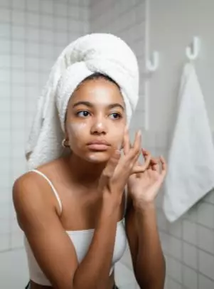 Mengenal milia pada wajah dan 7 cara mengatasinya Berbagai sumber Mengenal milia pada wajah dan 7 cara mengatasinya Berbagai sumber