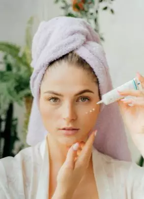 Mengenal milia pada wajah dan 7 cara mengatasinya Berbagai sumber Mengenal milia pada wajah dan 7 cara mengatasinya Berbagai sumber