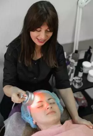 Rahasia wajah awet muda Krisdayanti Berbagai sumber