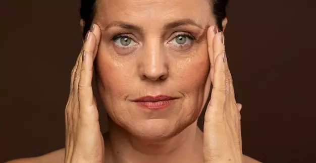 manfaat Garnier Sakura White Hyaluron 30x Booster Serum © 