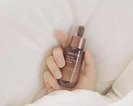 Produk Innisfree Black Tea Youth Enhancing dan manfaatnya untuk wajah Berbagai sumber