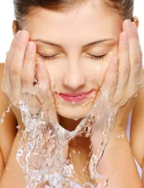 Cara menghilangkan urat di wajah freepik.com Cara menghilangkan urat di wajah freepik.com