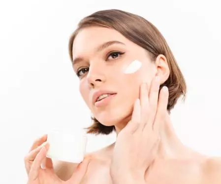 Cara menghilangkan urat di wajah freepik.com Cara menghilangkan urat di wajah freepik.com