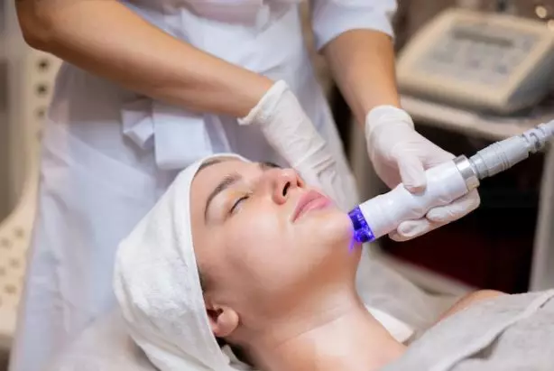 Cara menghilangkan urat di wajah freepik.com Cara menghilangkan urat di wajah freepik.com