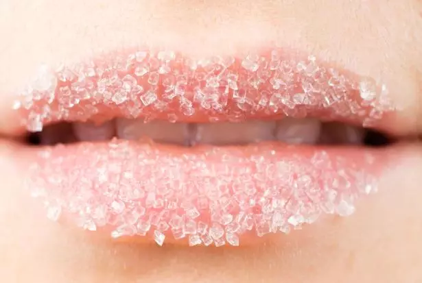 Cara mencegah bibir kering saat berpuasa freepik.com