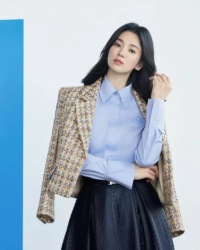 Di balik kecantikan paripurna song hye-kyo Instagram Di balik kecantikan paripurna song hye-kyo Instagram