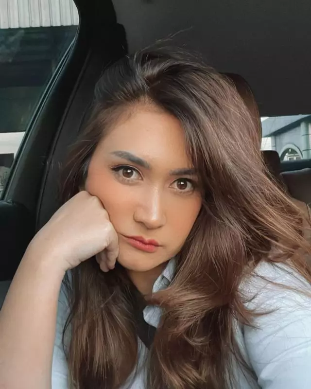Perawatan wajah awet muda Nafa Urbach Instagram