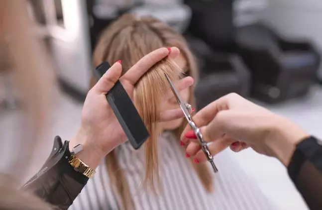 Tips merawat rambut smoothing agar tahan lama freepik.com