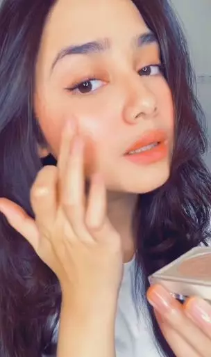 Rahasia makeup simpel ala Syifa Hadju Berbagai sumber Rahasia makeup simpel ala Syifa Hadju Berbagai sumber